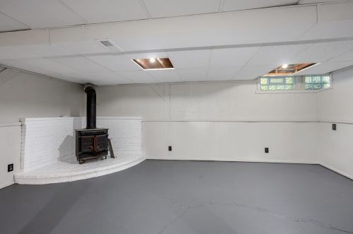 1590 Fawnvista Ln, Cincinnati OH 45246-2039 exterior