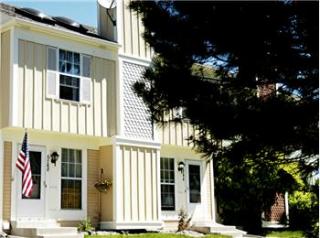 6748 Independence St, Littleton, CO 80128-4046