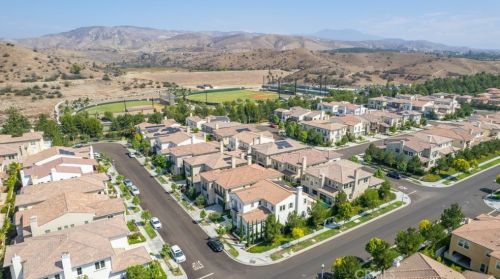 60 Gainsboro, Irvine CA  92620-2187 exterior