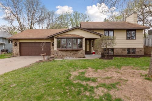 1131 Goodview Ave, Saint Paul MN  55128-6129 exterior