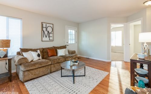 2778 Jenna Cir, Boulder Hill, IL 60538-4000