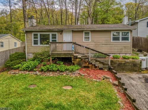 116 Shore Dr, Wantage, NJ 07461-1100
