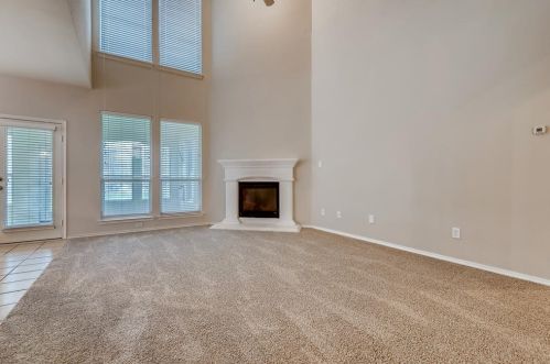 5841 Pearl Oyster Ln, Fort Worth TX  76179-7563 exterior