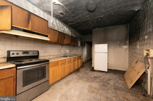 1302 Park Blvd, Camden NJ 08103-2756 exterior