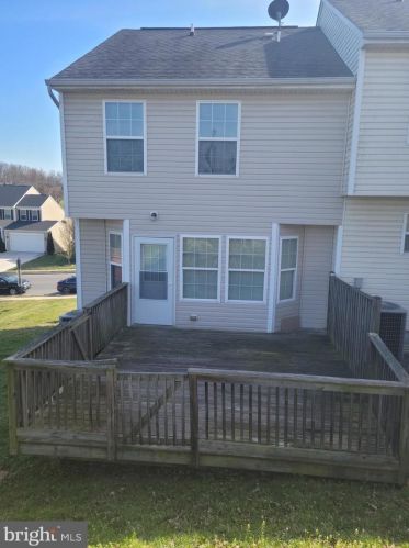 50 Brandenburg Dr, Falling Waters, WV 25419-4974