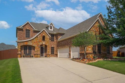 15808 Badger Creek Ln, Fort Worth, TX 76177-2138