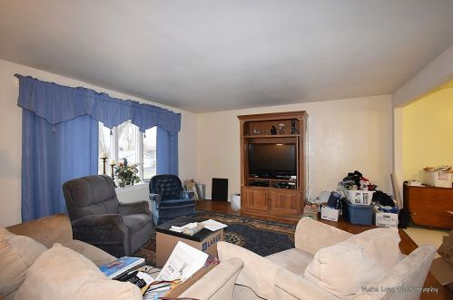 1560 Indian Hill Ave, Hanover Park, IL 60133-3948