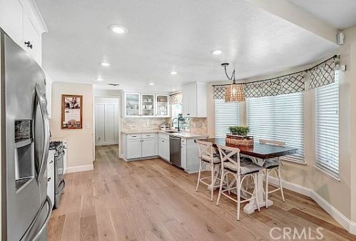 915 Kensington Dr, Redlands, CA 92374-4908