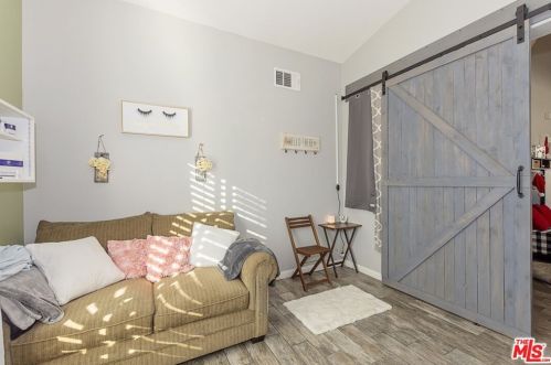 44034 Marbella St, Lancaster CA 93536-6856 exterior