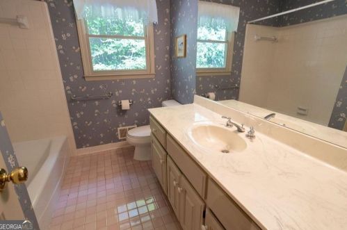 3165 Spring Lake Dr, Conyers GA 30013-5411 exterior