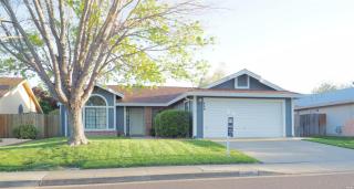 449 Deer Creek Dr, Vacaville, CA 95687-7310