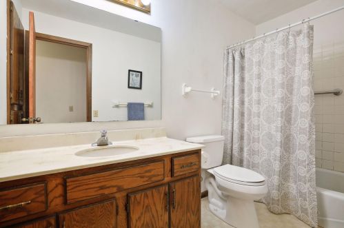 933 Heritage Ct, Saint Paul MN  55127-3661 exterior