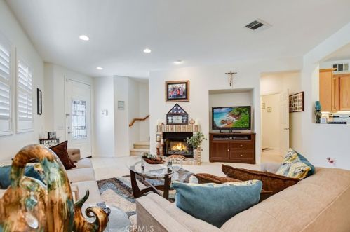 7948 Shadow Trails Ln, Riverside CA  92509-7007 exterior