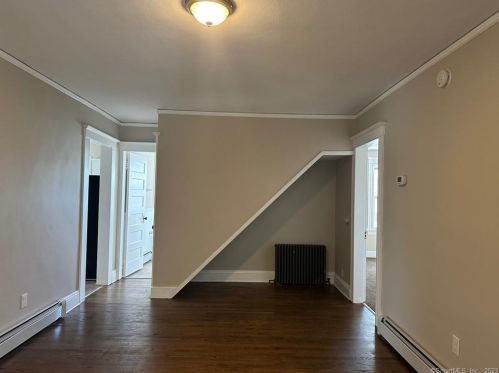 394 Hawthorne Ave, Derby CT  06418-1047 exterior