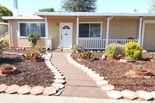 320 Cortez Dr, Petaluma, CA 94954-3408