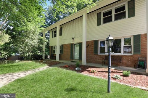 7217 Reservation Dr, Springfield VA  22153-1324 exterior