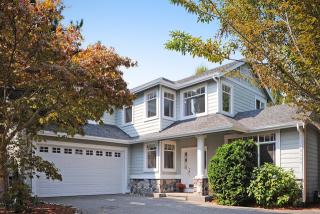 18429 172nd Ct, Seattle, WA 98058-9576