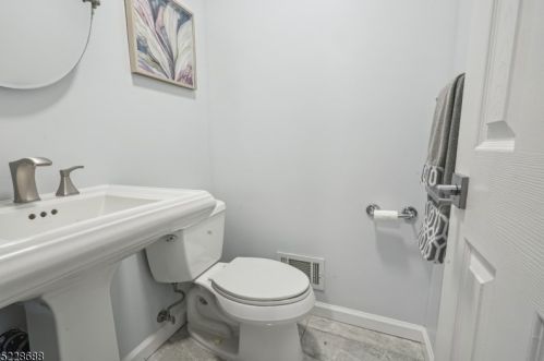 47 Clarken Dr, Town Center NJ  07052-3453 exterior