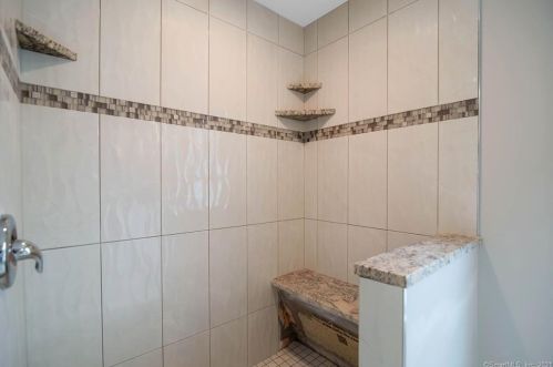 43 Hillside Dr, Ellington CT  06029-2417 exterior