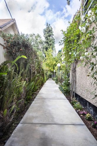 1125 Maple St, Glendale CA  91205-2570 exterior