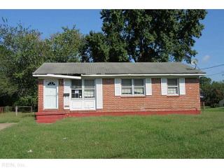 806 Robinson Rd, Portsmouth, VA 23701-4015