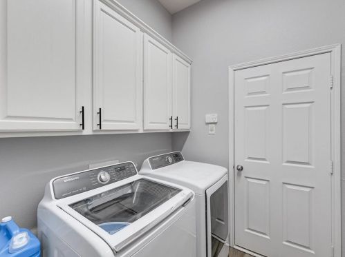 6552 Fairview Dr, Fort Worth TX  76148-1440 exterior