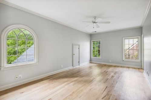 33 Habersham Cove Dr, Atlanta GA  30305-5402 exterior