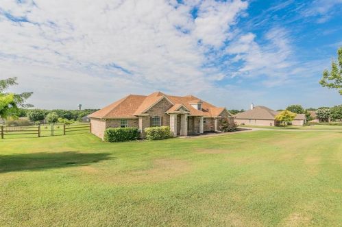 9937 Calf Meadows Ln, Fort Worth, TX 76126-1730