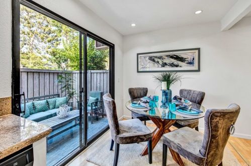 279 Streamwood, Irvine CA  92620-1944 exterior