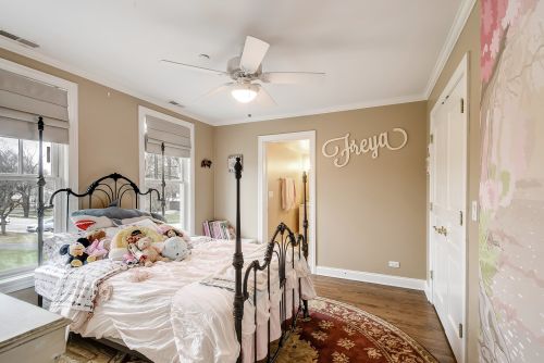 137 Oxford Ave, Willowbrook IL  60514-1151 exterior