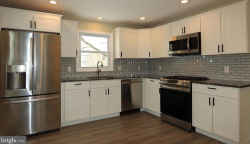 15 Unwin Dr, Trenton, NJ 08610-1714