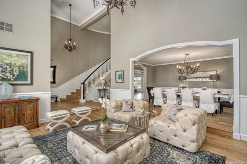 29340 Castlehill Dr, Calabasas, CA 91301-4431