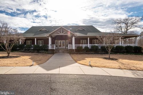606 Mt Pleasant Dr, Locust Grove VA  22508-5112 exterior