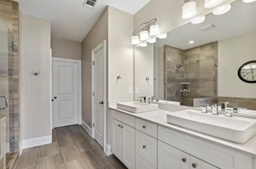 3619 Brookleigh Ln, Atlanta GA  30319-2206 exterior