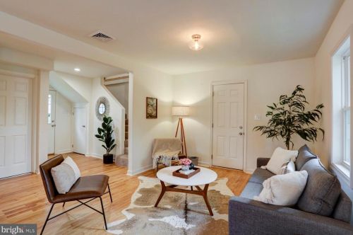 111 Eastman Ave, Lancaster PA  17603-4476 exterior