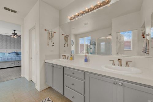5077 Ellis Godfrey Dr, Fairfield CA  94533-8959 exterior