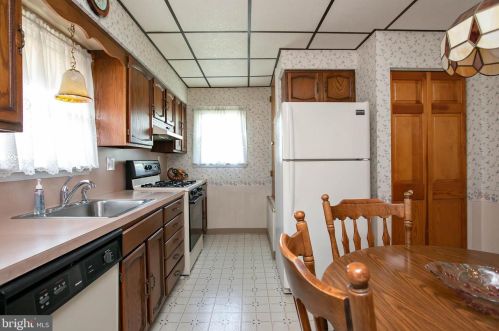 219 Lafayette Rd, Camden NJ  08106-1131 exterior