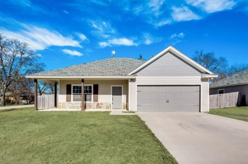 209 3rd St, Valley View, TX 76272