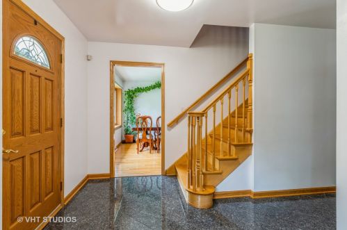 1203 Hemlock Ln, Mount Prospect, IL 60056-1435