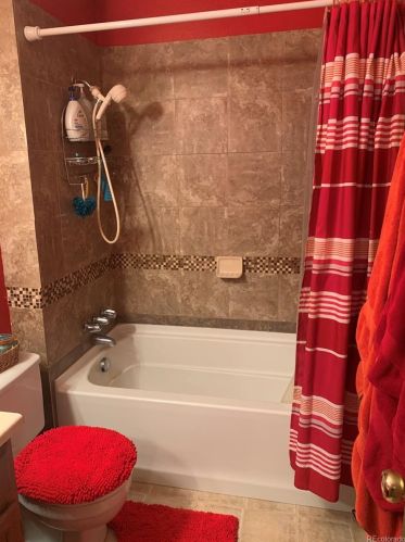 19083 Mansfield Dr, Aurora CO 80013-3657 exterior