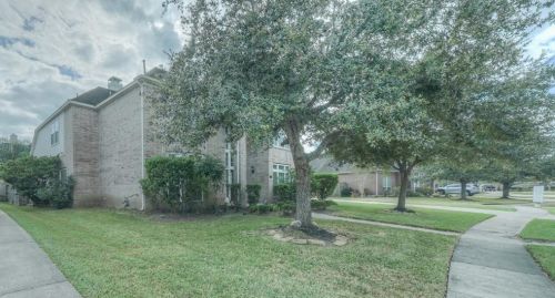 11404 Gladewater Dr, Pearland, TX 77584-8246