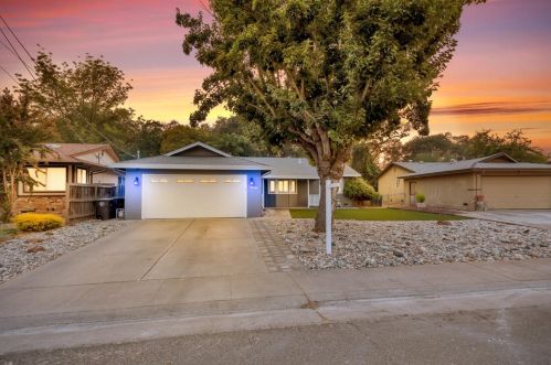 6665 Rinconada Dr, Citrus Heights, CA 95610-4547