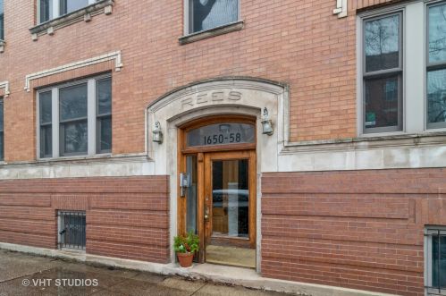 1658 Sedgwick St, Chicago, IL 60614-5714