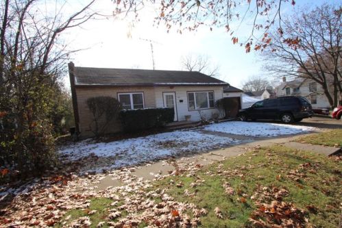 305 University St, Alden, IL 60033-3149
