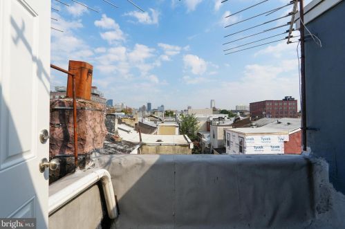 1021 Ellsworth St, Philadelphia PA  19147-4637 exterior