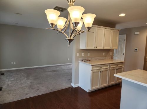 643 Florence St, Pingree Grove IL  60140-5608 exterior