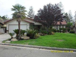 6144 Carica Ave, Fresno, CA 93722-3331