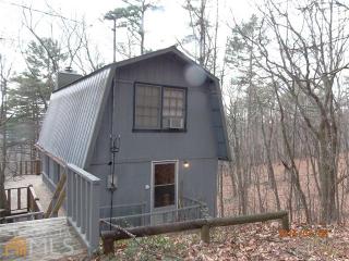 275 Skywood Ln, Cleveland, GA 30528-3073