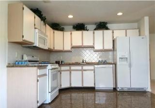 19 Prestwick Way, Edison, NJ 08820-4686