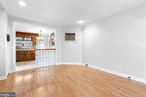 2404 9 St, Philadelphia PA 19133-0016 exterior